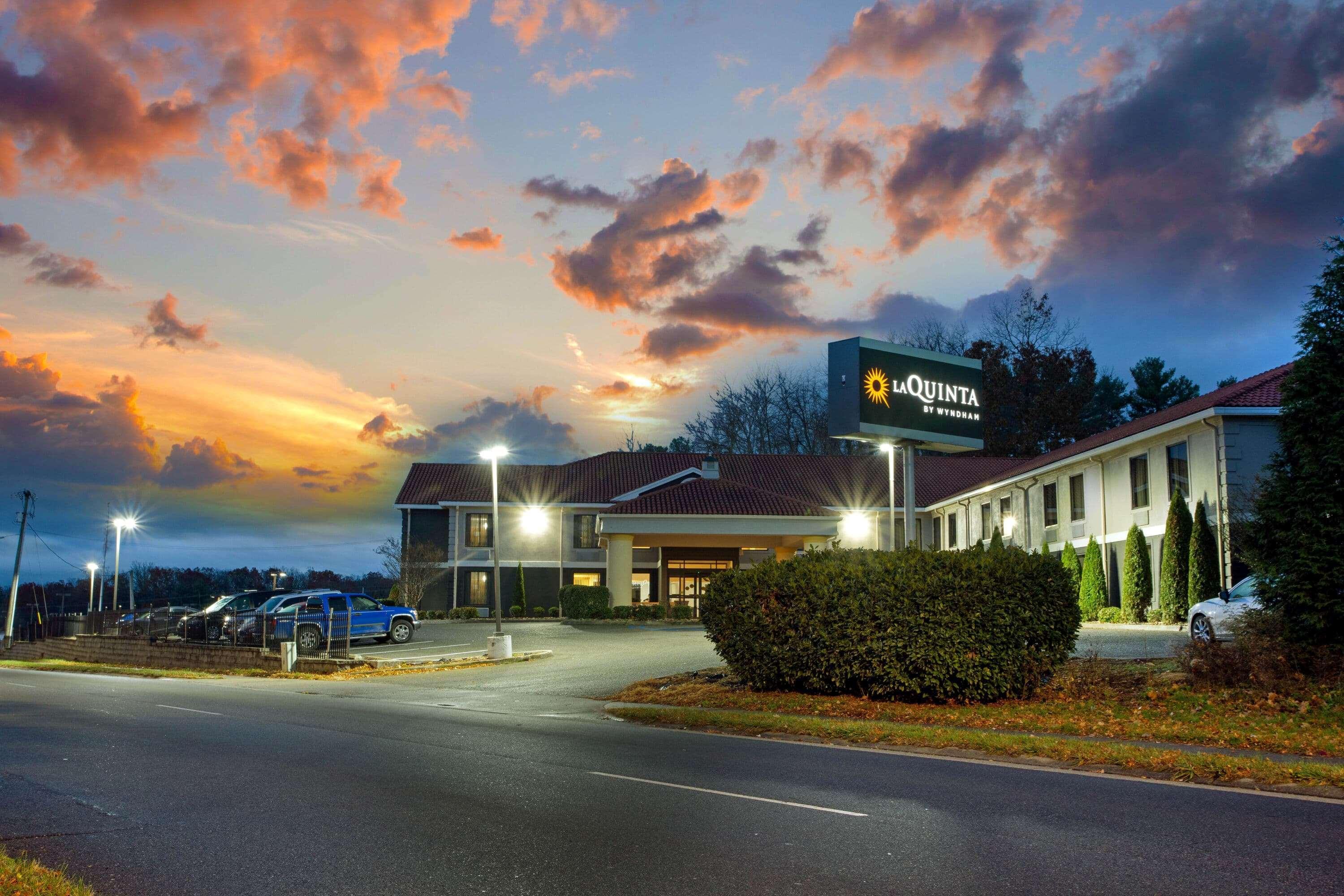 La Quinta Inn By Wyndham Radford Kültér fotó