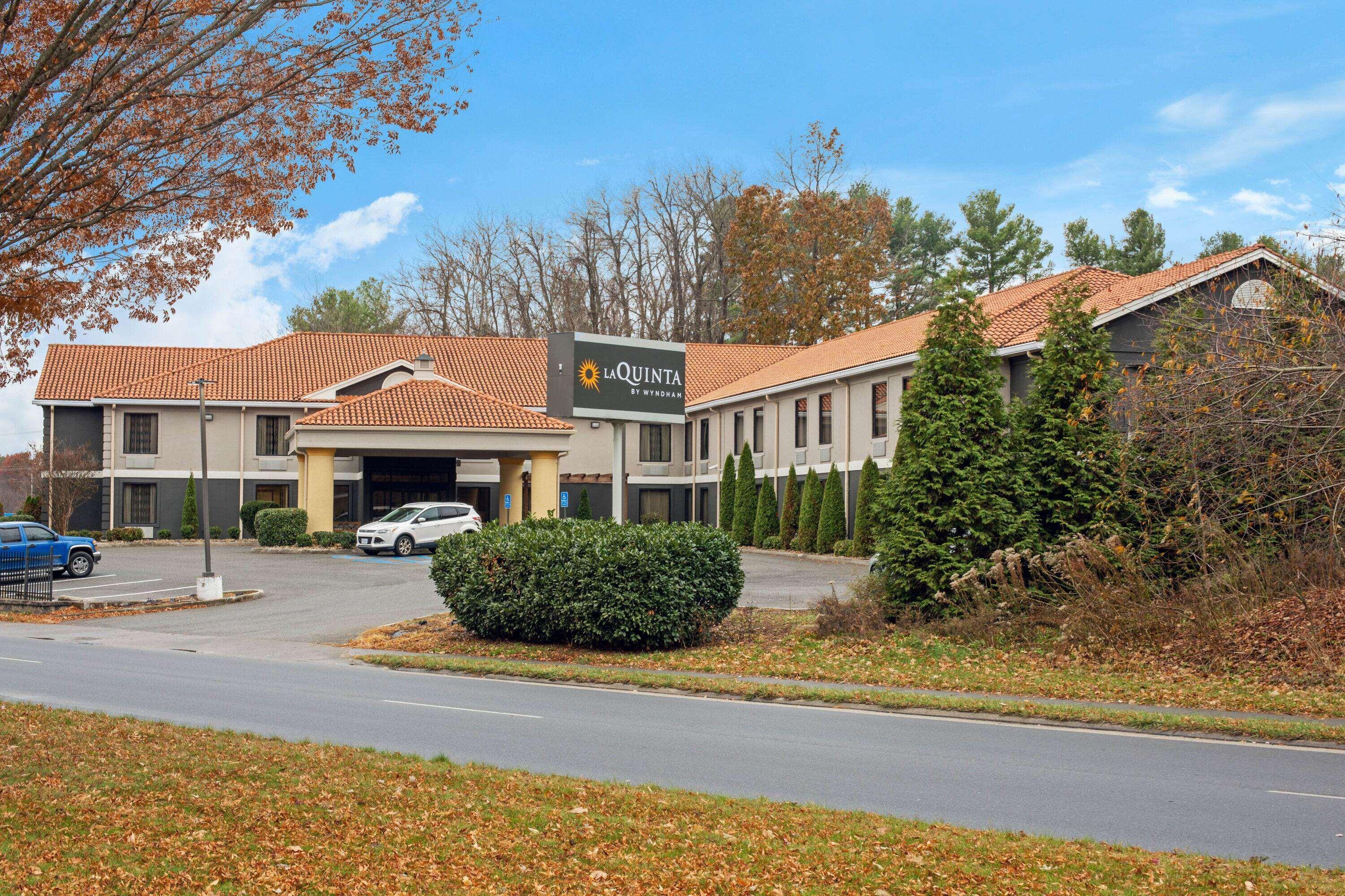 La Quinta Inn By Wyndham Radford Kültér fotó